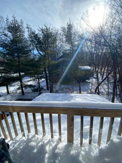 Ambiance - King Bed Cabin, Jetted-Tub & Fireplace Tobyhanna 외부 사진