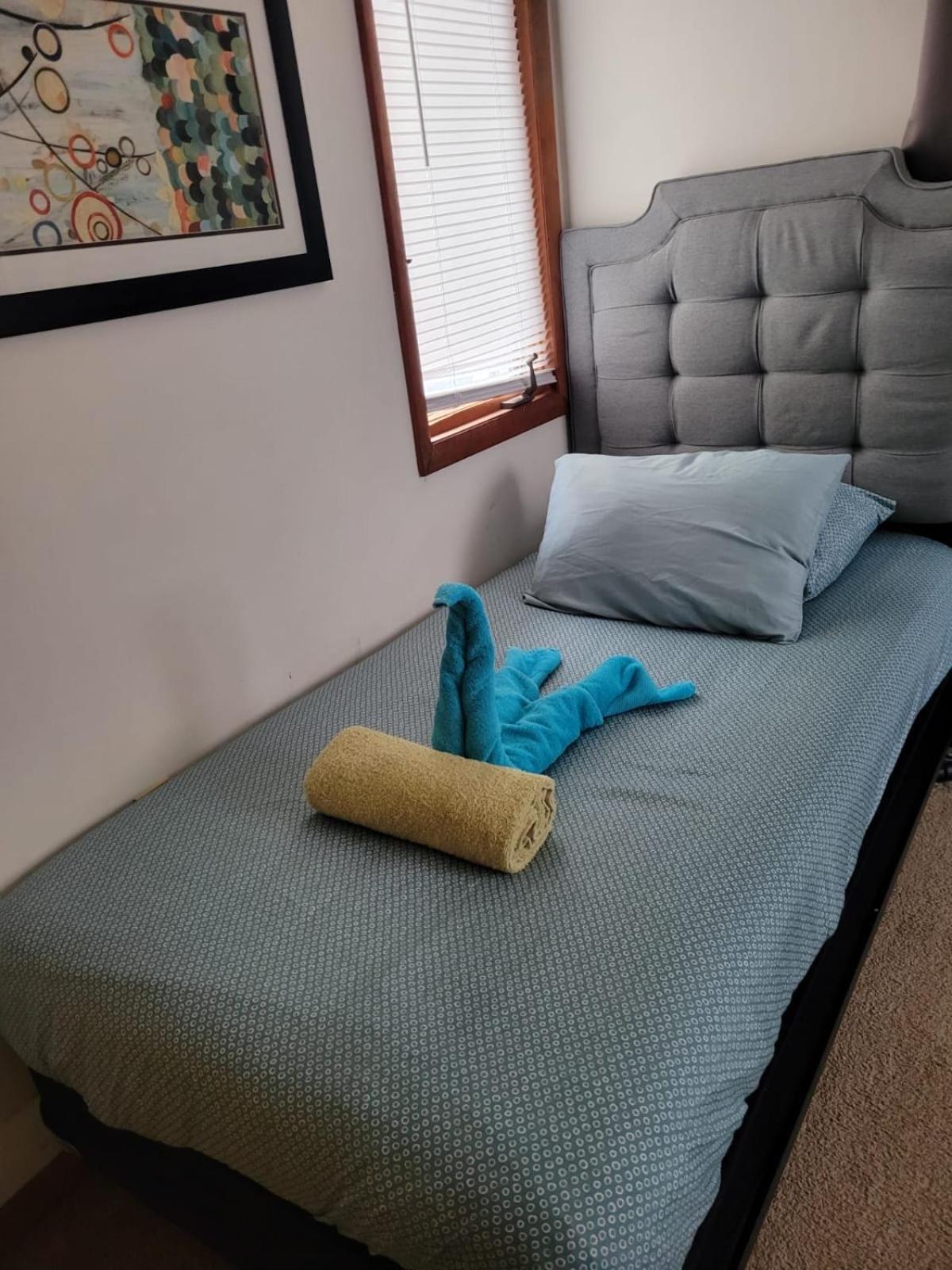 Ambiance - King Bed Cabin, Jetted-Tub & Fireplace Tobyhanna 외부 사진